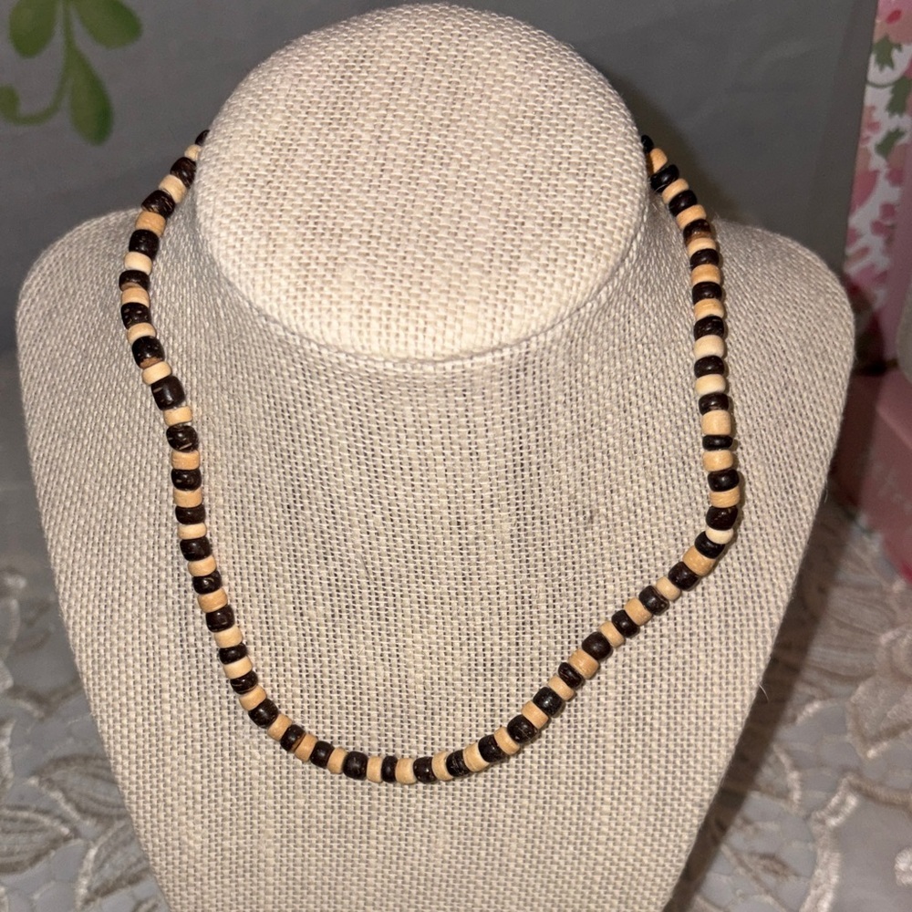 Chic Black and Tan Beaded Necklace